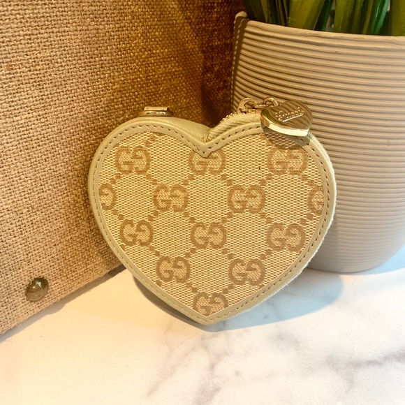 gucci heart coin purse